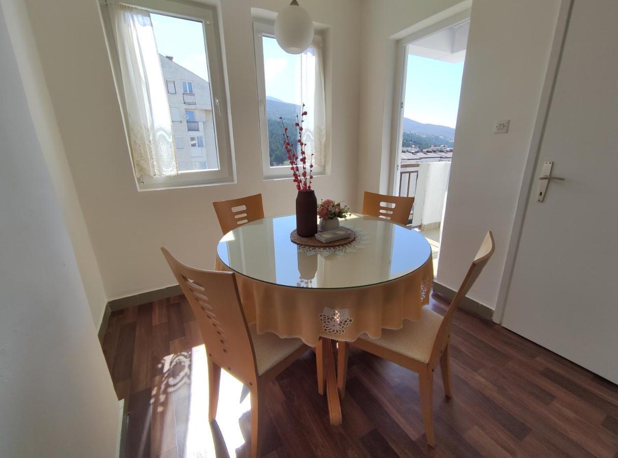 Charming & Spacious 2 Bedroom Apartment With A Gorgeous 8Th-Floor View Ohrid Bagian luar foto