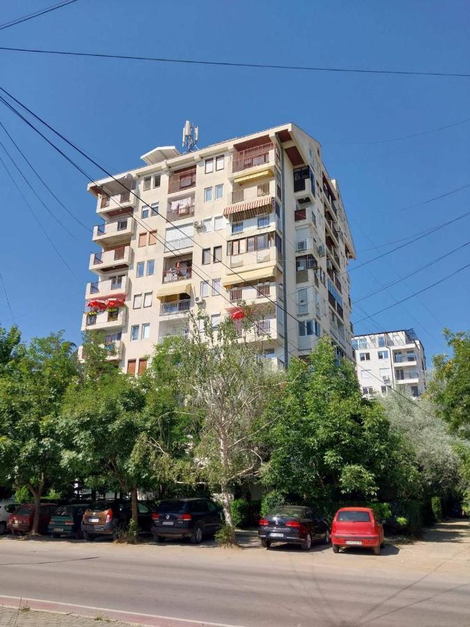 Charming & Spacious 2 Bedroom Apartment With A Gorgeous 8Th-Floor View Ohrid Bagian luar foto