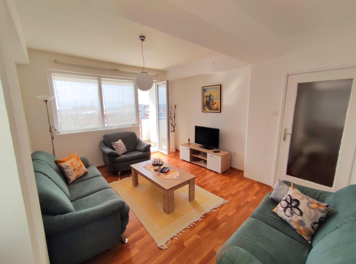 Charming & Spacious 2 Bedroom Apartment With A Gorgeous 8Th-Floor View Ohrid Bagian luar foto